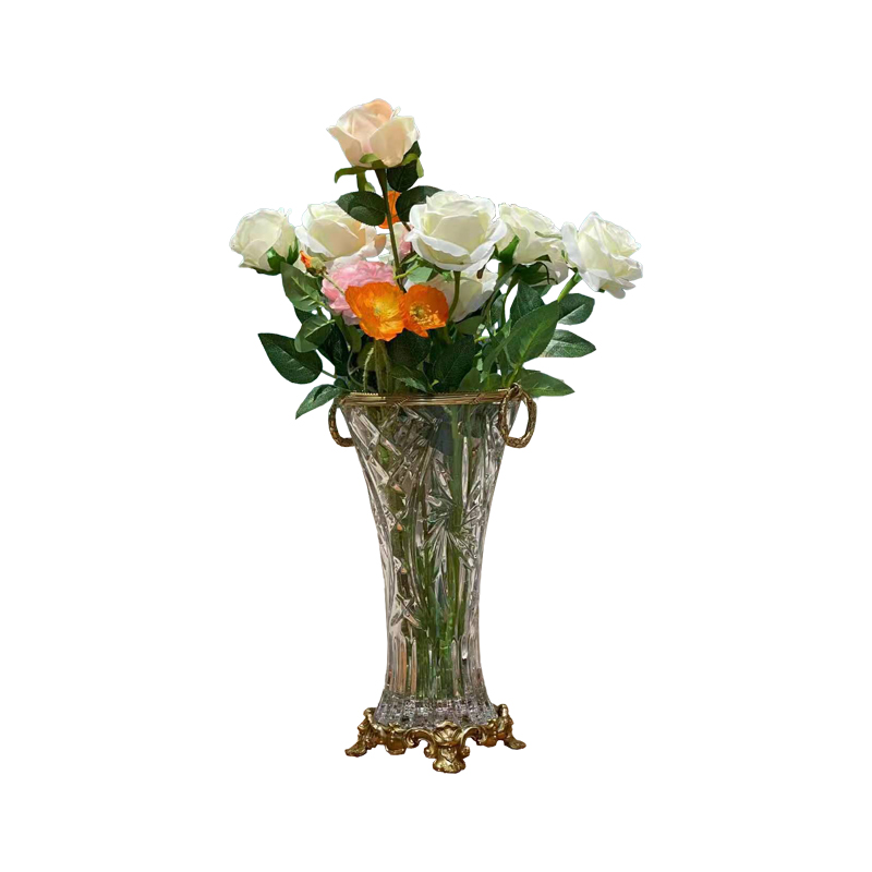 2024 Luxury brass crystal vase decorated with butterfly decorative vase brass bronze corolla