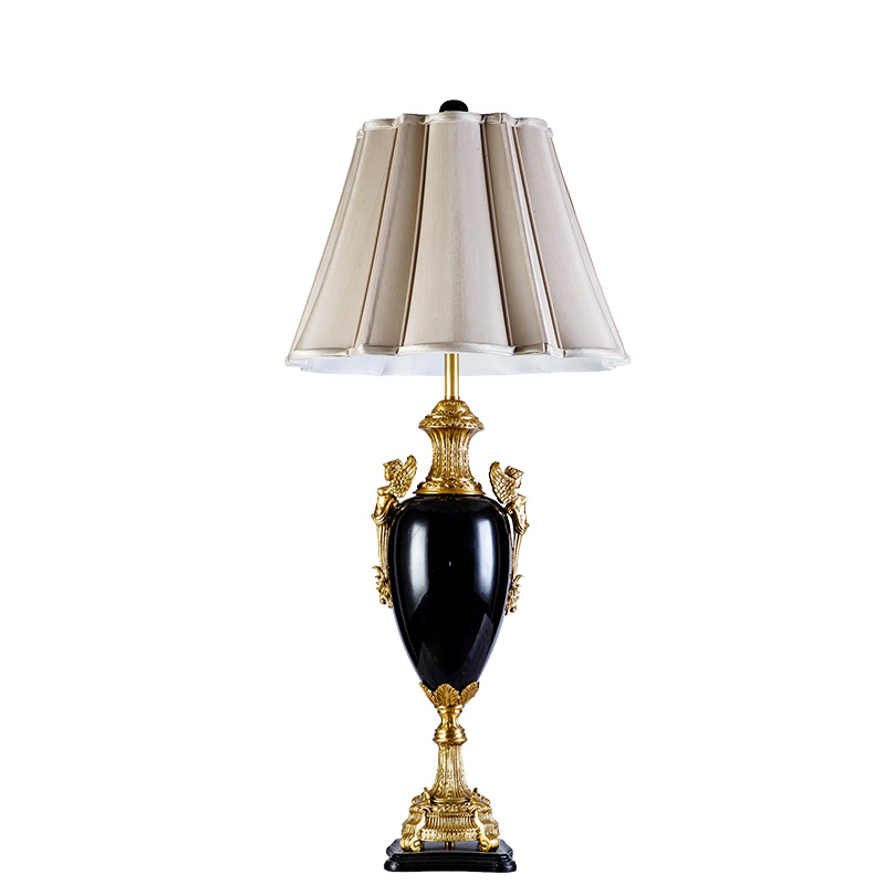 art decor Trophy Porcelain Table Lamp With Shade Enamel Mid-night Black Ceramic Desk Lighting With Brass Side Handles